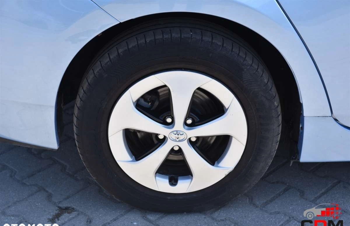 Toyota Prius cena 55900 przebieg: 219501, rok produkcji 2013 z Góra małe 436